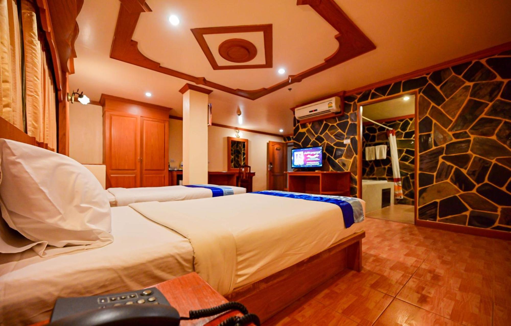 Complex Hotel Patong Екстериор снимка