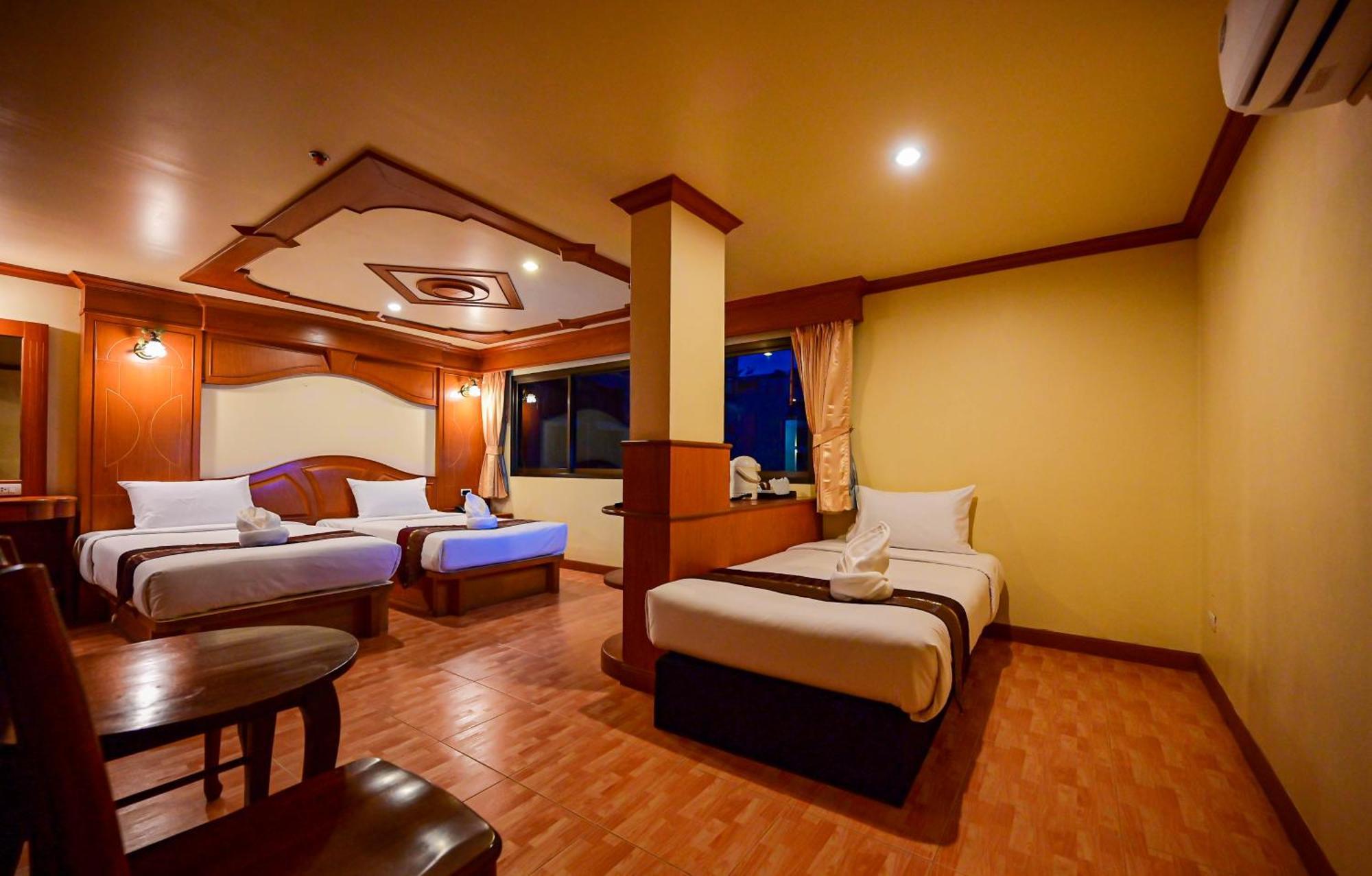Complex Hotel Patong Екстериор снимка