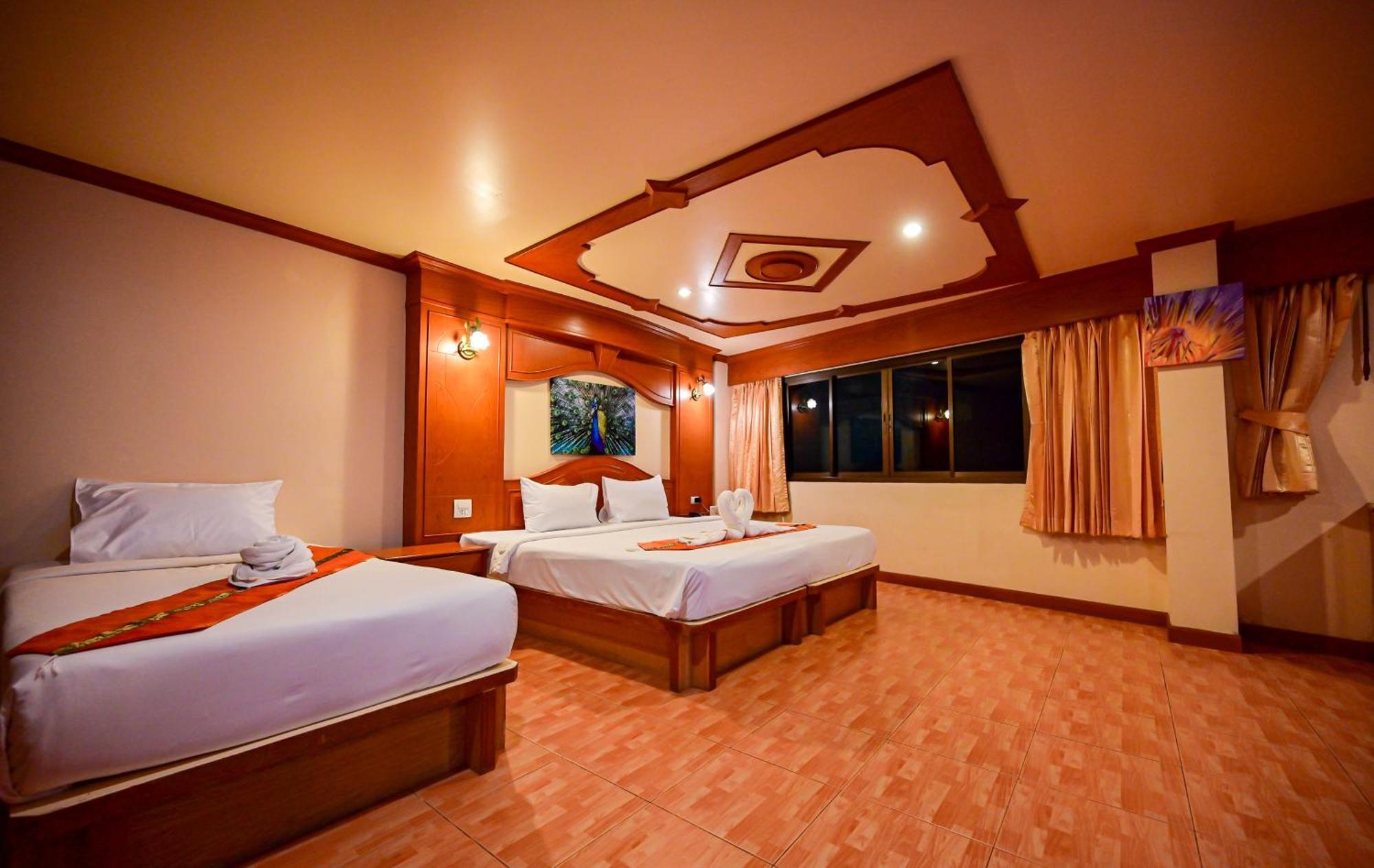 Complex Hotel Patong Екстериор снимка
