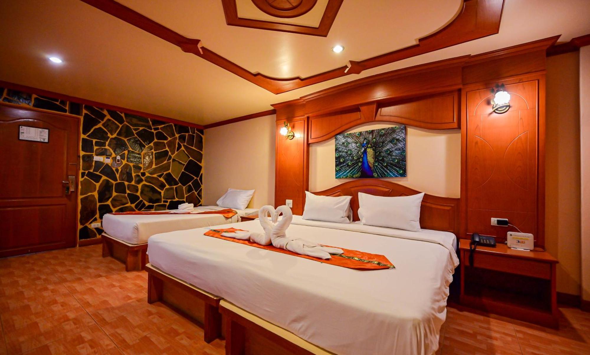 Complex Hotel Patong Екстериор снимка