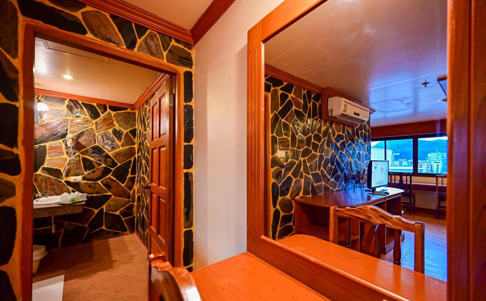 Complex Hotel Patong Екстериор снимка