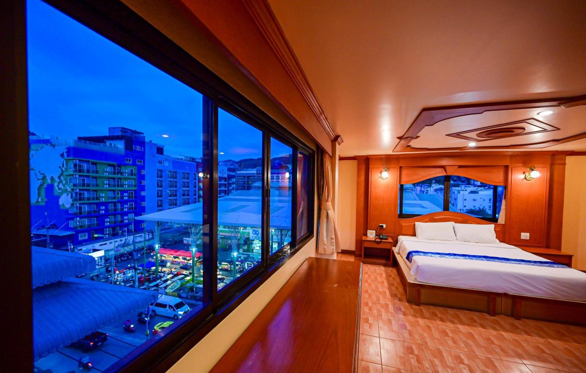 Complex Hotel Patong Екстериор снимка