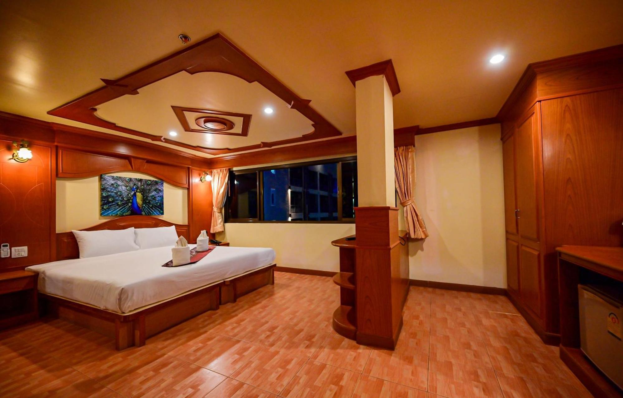 Complex Hotel Patong Екстериор снимка