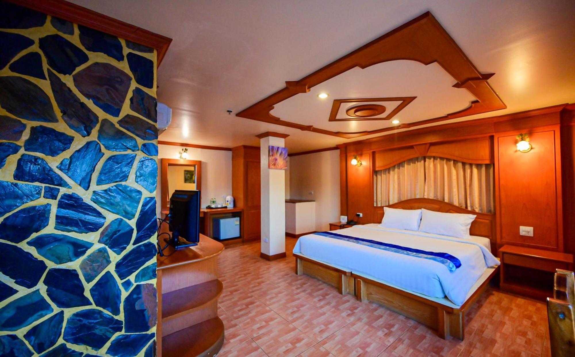 Complex Hotel Patong Екстериор снимка