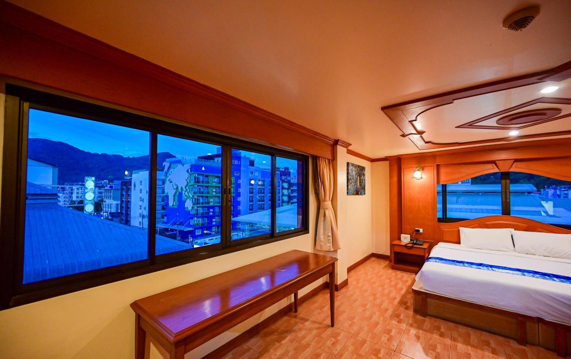 Complex Hotel Patong Екстериор снимка